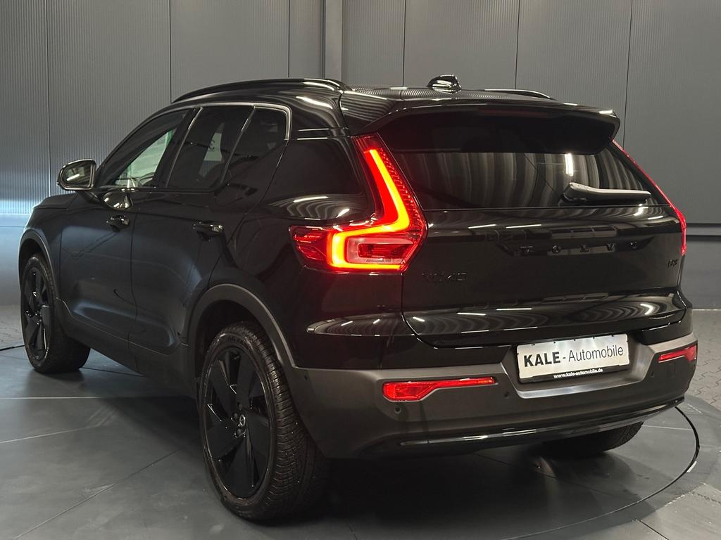 Volvo XC40 2025