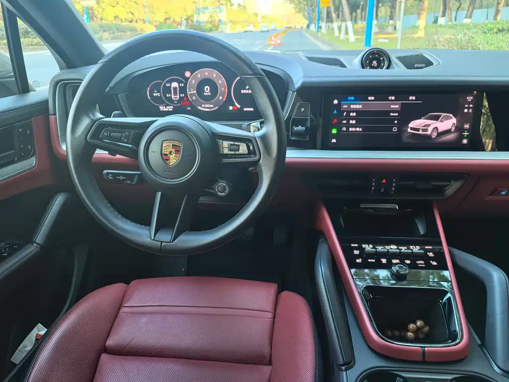 Porsche Cayenne 2024