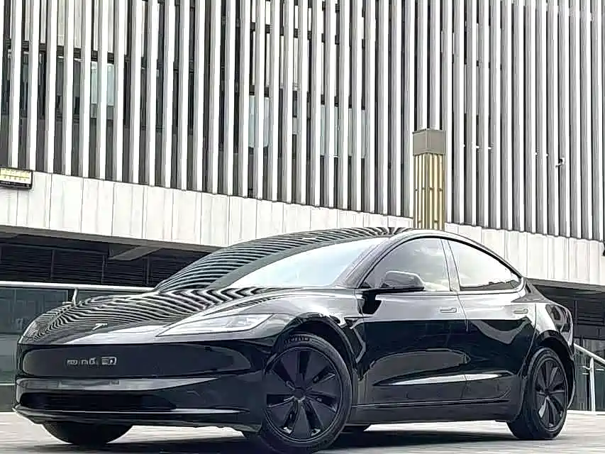 Tesla Model 3 2023
