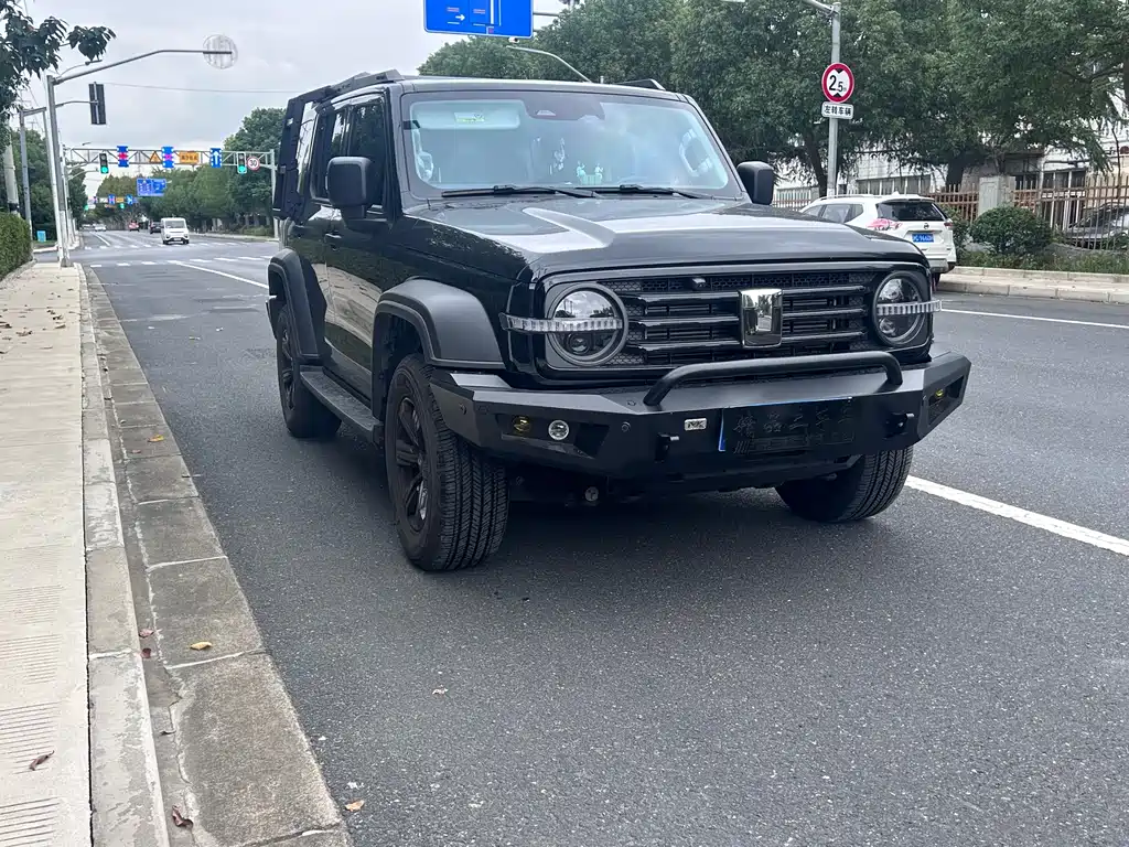 Tank 300 2025