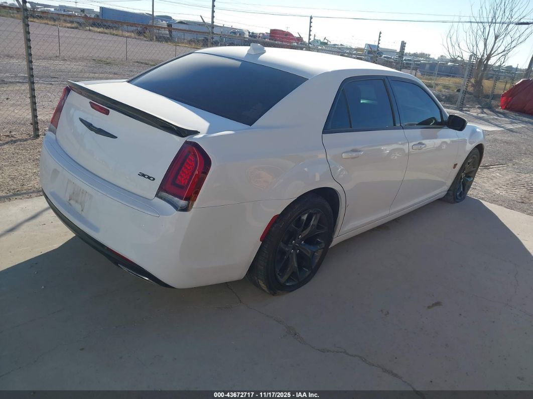 Chrysler 300 2020