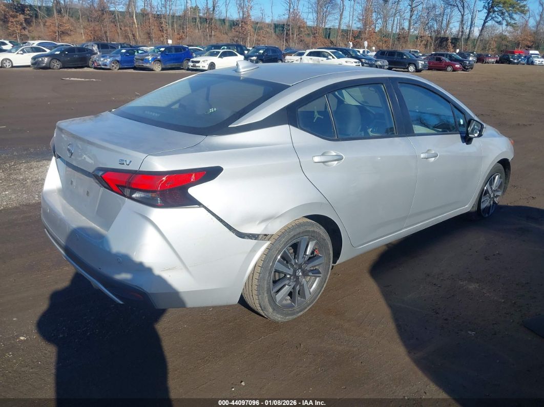 Nissan Versa 2021