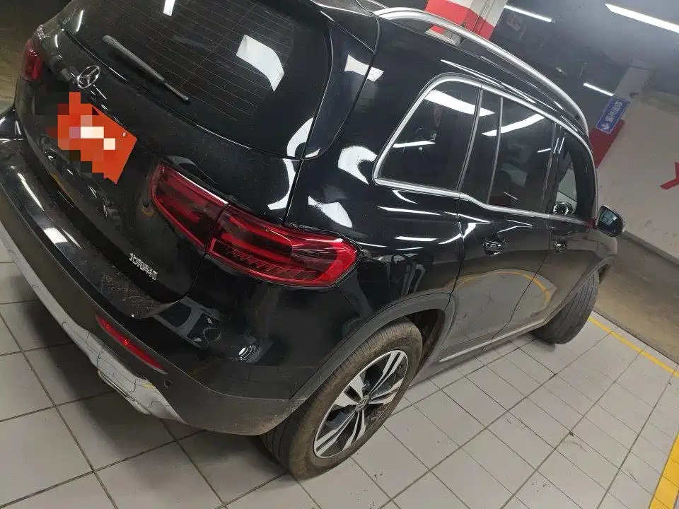 Mercedes-Benz GLB 2023