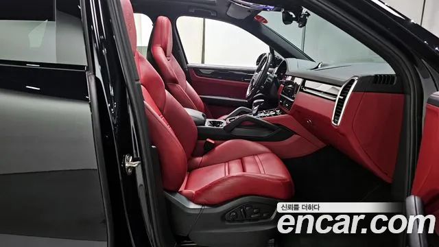 Porsche Cayenne 2022