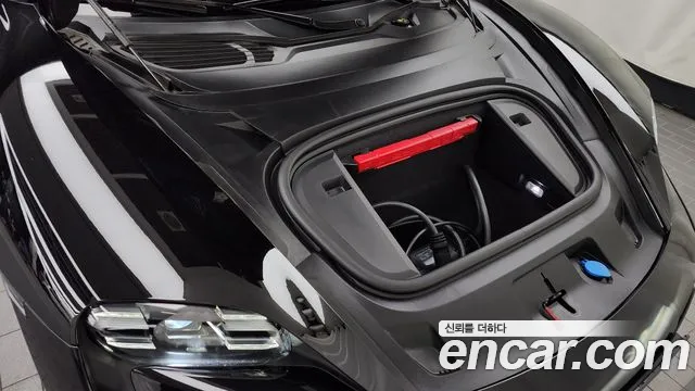 Porsche Taycan 2022