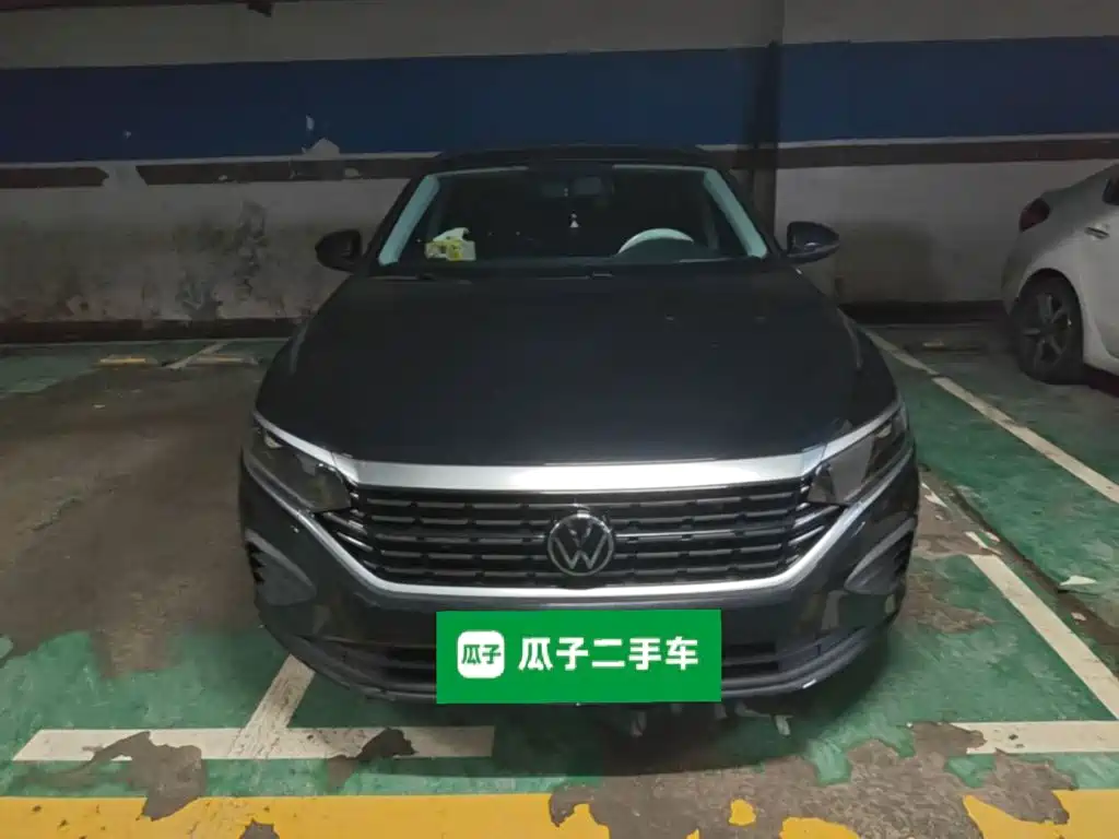 Volkswagen Passat 2025