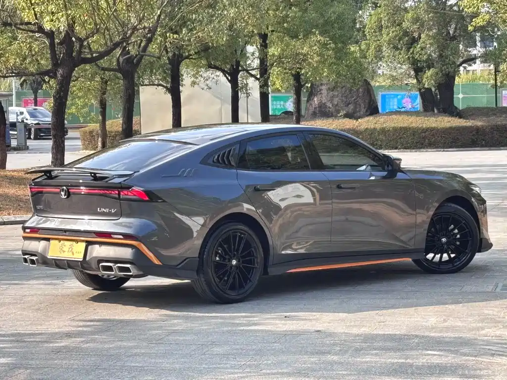 Changan UNI-V 2024