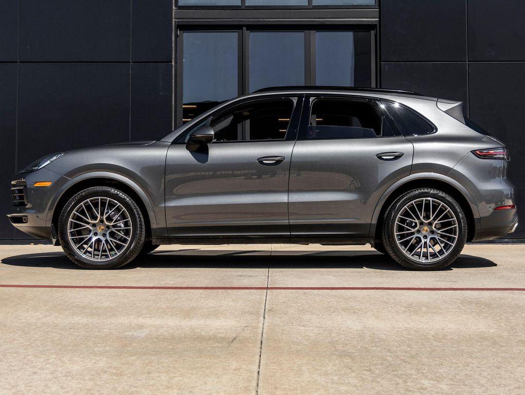 Porsche Cayenne 2022