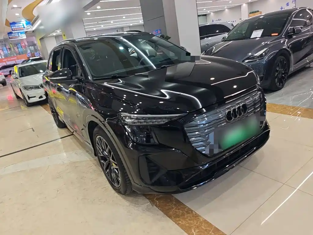 Audi Q5 e-tron 2024