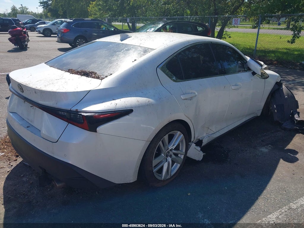 Lexus IS 300 2021