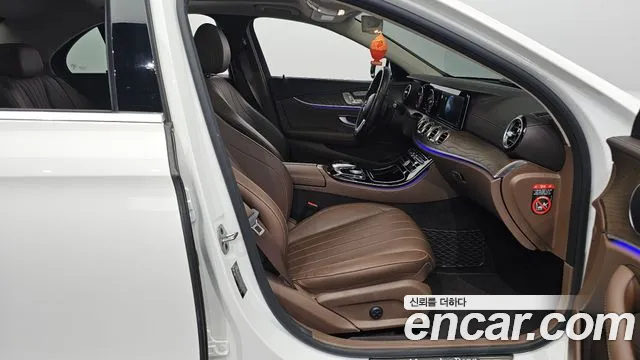 Mercedes-Benz E-Класс 2020