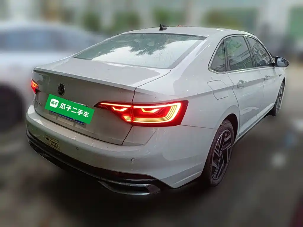 Volkswagen Sagitar 2022