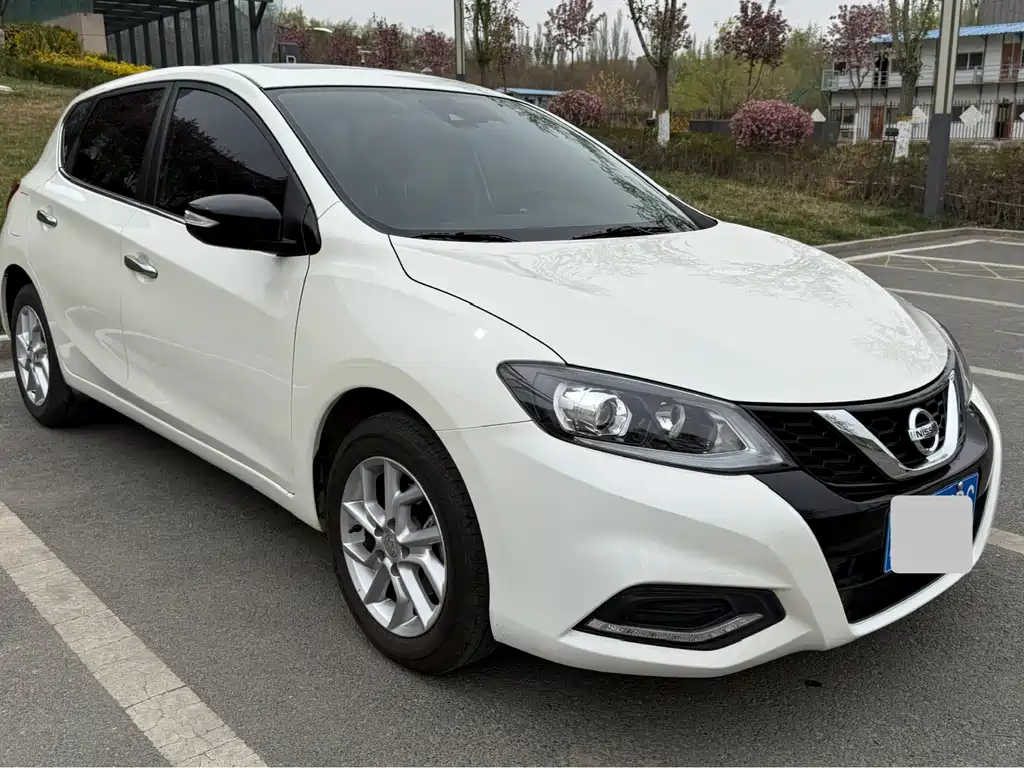 Nissan Tiida 2023