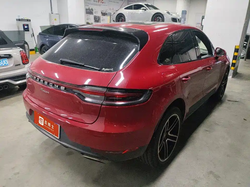 Porsche Macan 2021