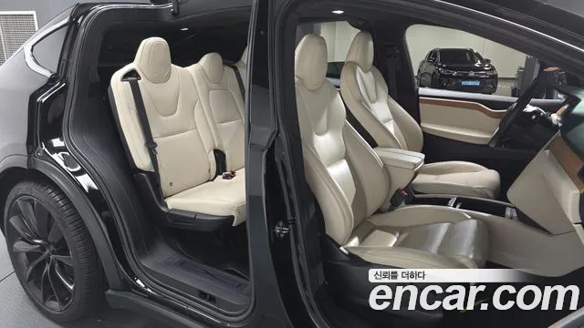 Tesla Model X 2020