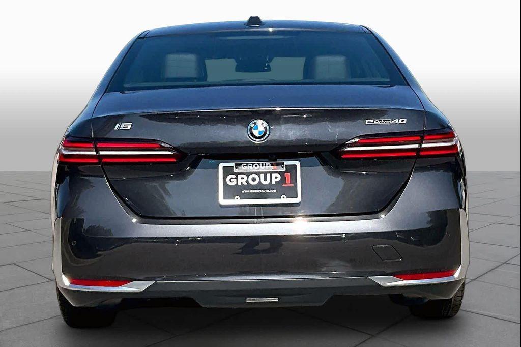BMW i5 2024