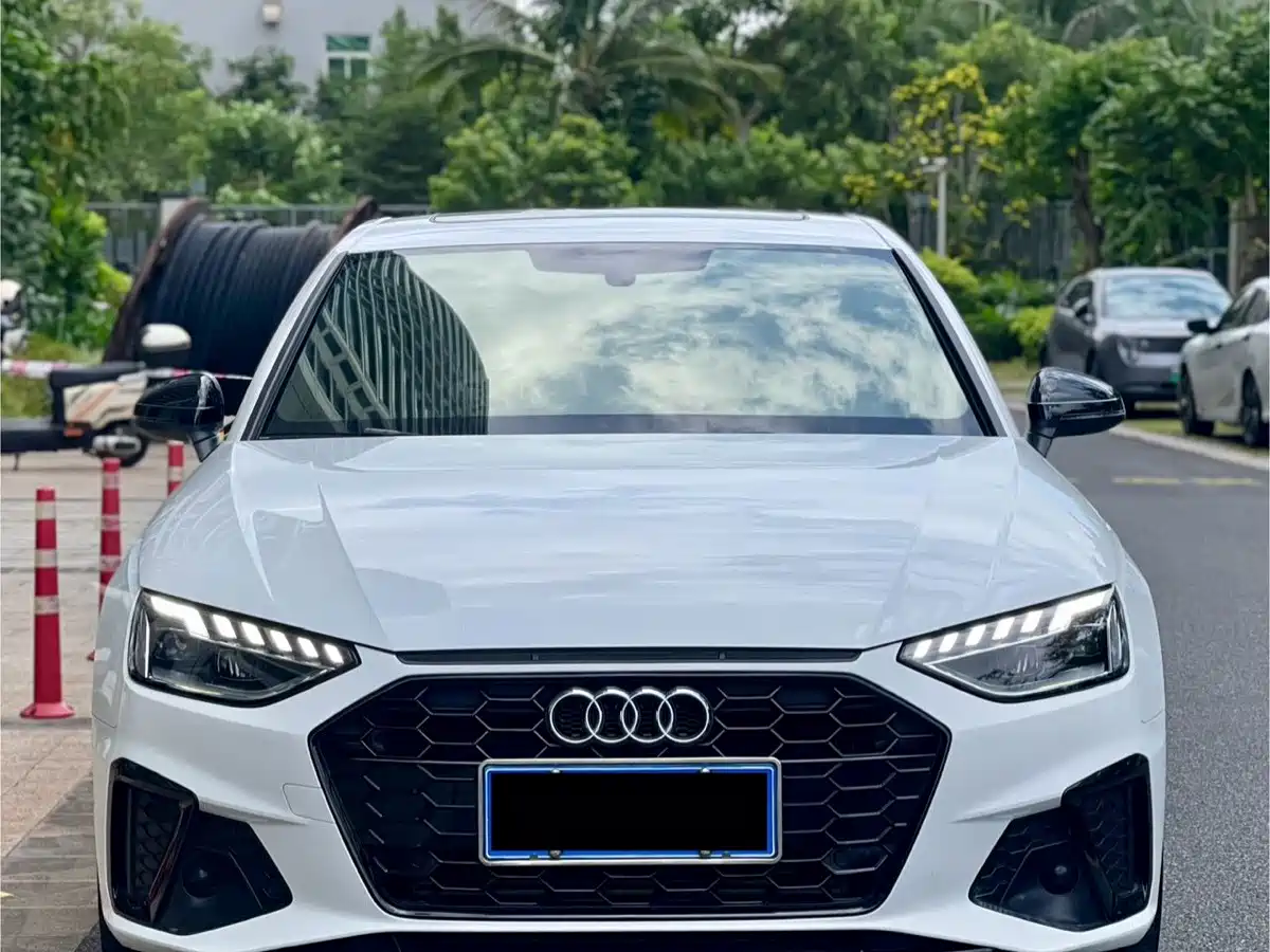 Audi A4 2023