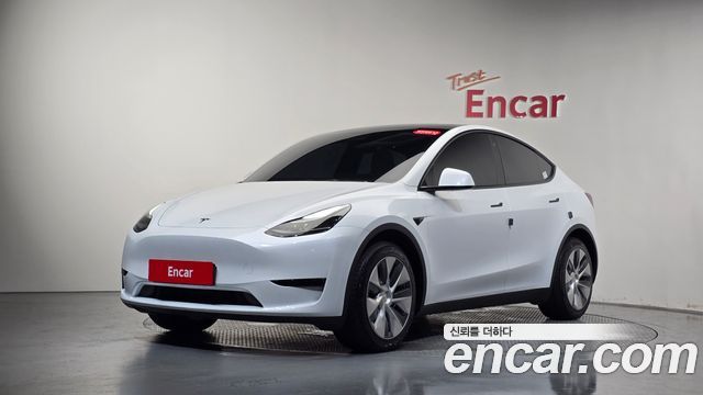 Tesla Model Y 2023