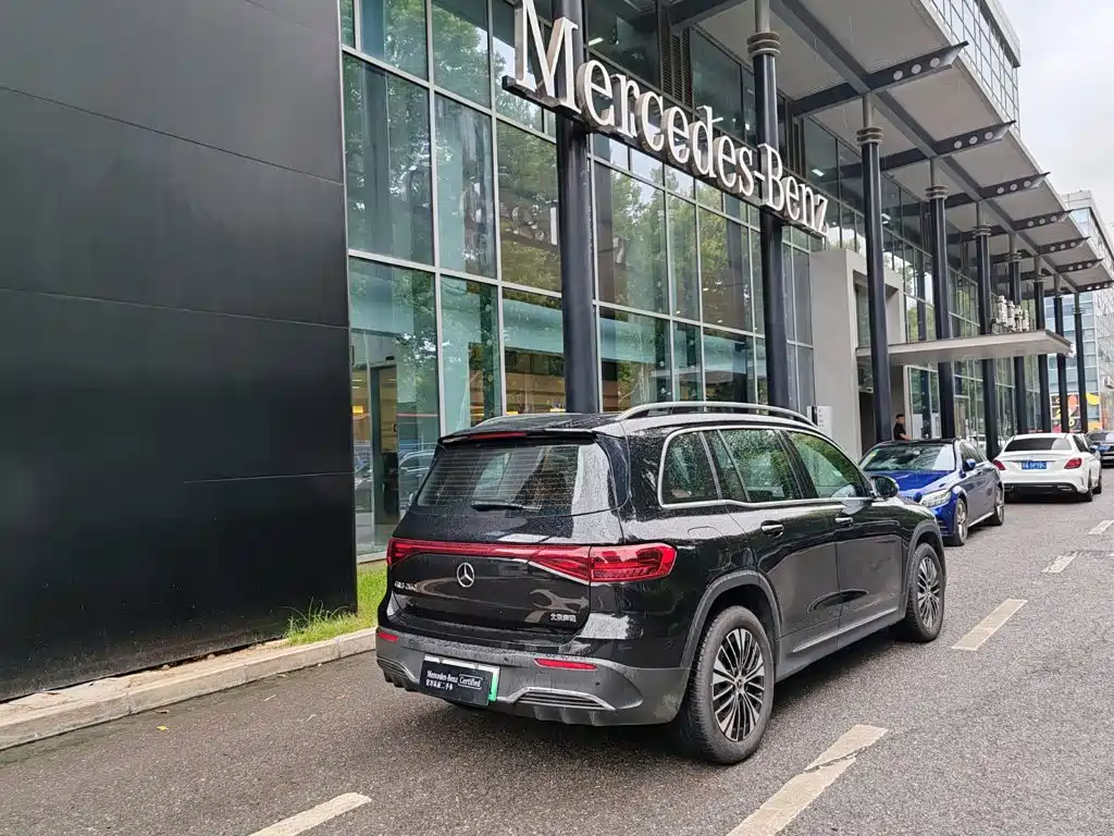 Mercedes-Benz EQB 2026