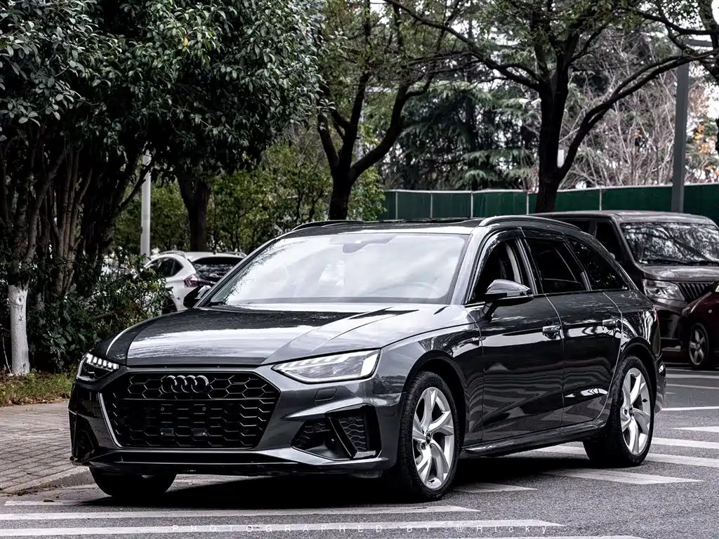 Audi A4 2023