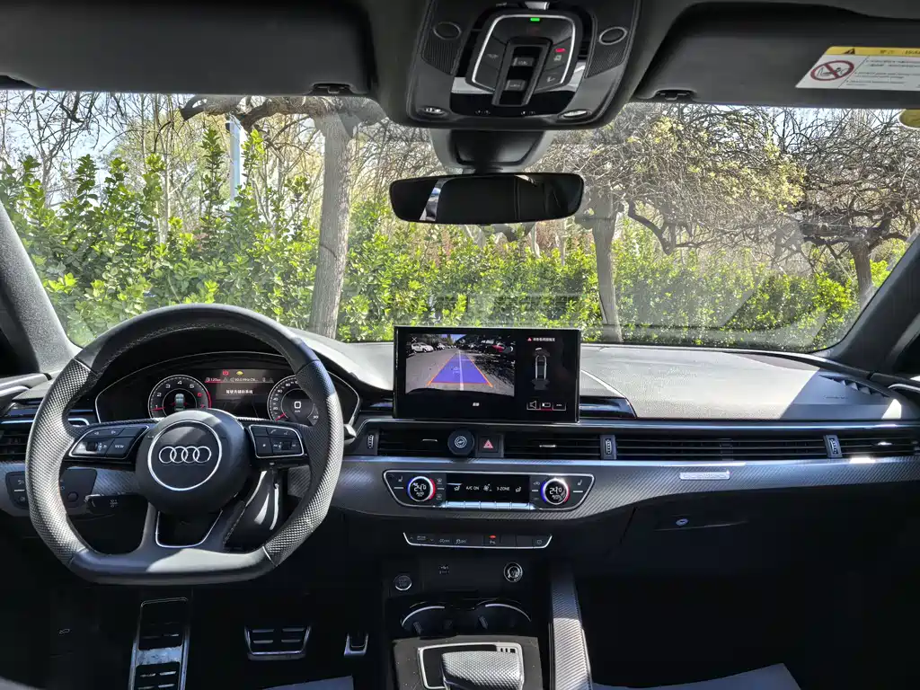 Audi A4 2024