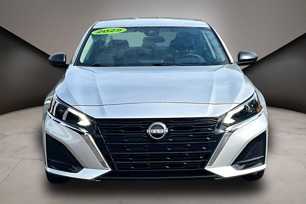 Nissan Altima 2025