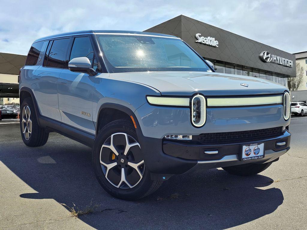 Rivian R1S 2023