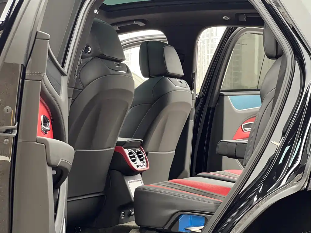 Bentley Bentayga 2023