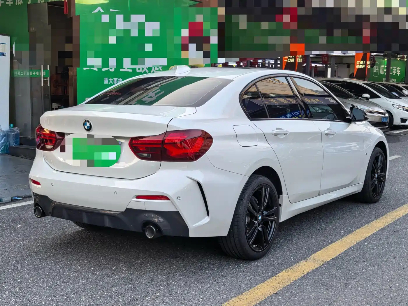 BMW 1 серии 2023