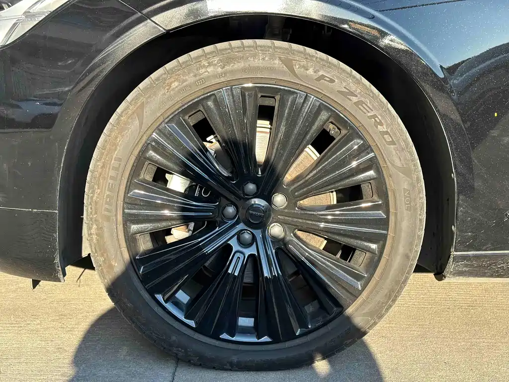 Volvo S90 2023