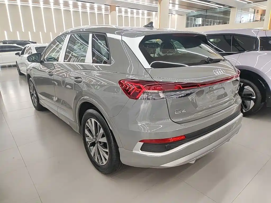 Audi Q4 e-tron 2026