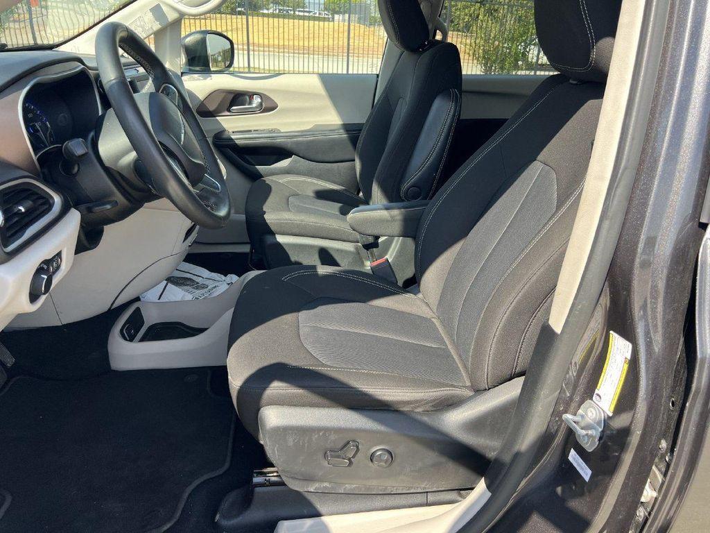 Chrysler Voyager 2022