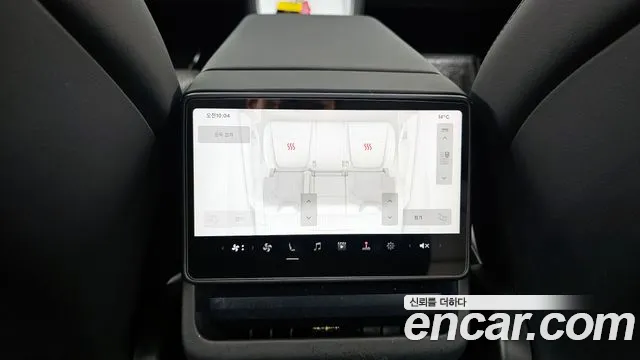 Tesla Model Y 2025