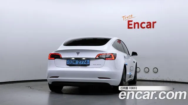 Tesla Model 3 2020