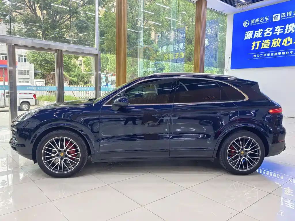 Porsche Cayenne 2022