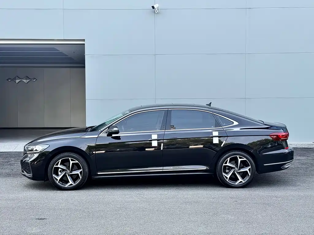 Volkswagen Passat 2024