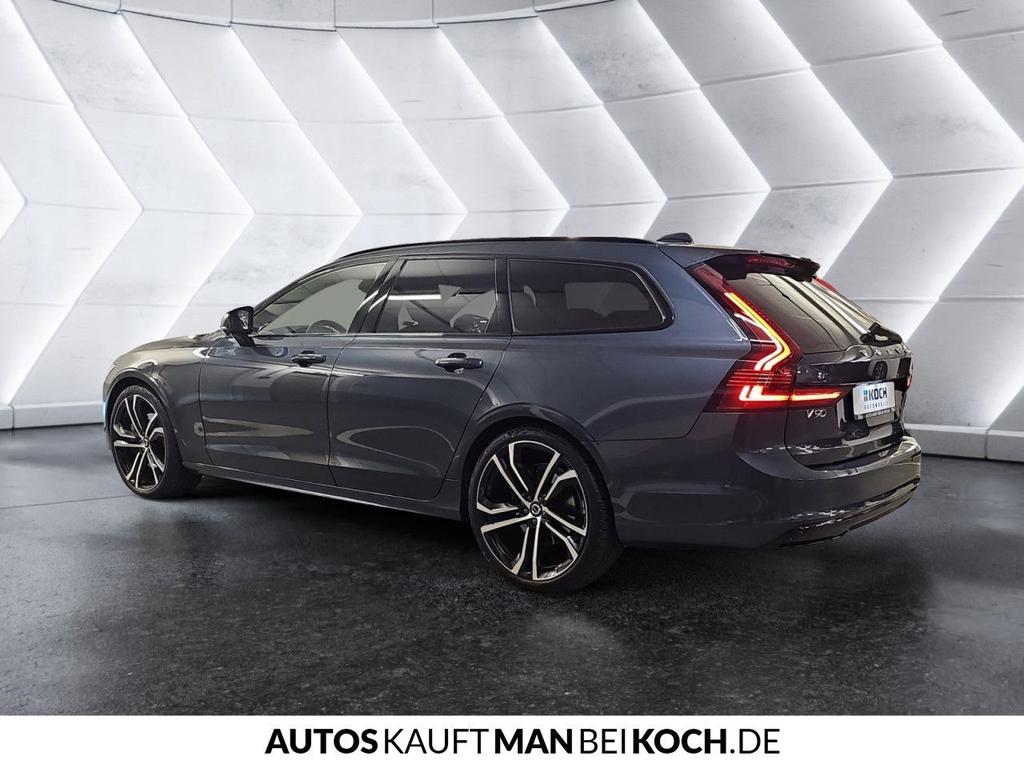 Volvo V90 2022