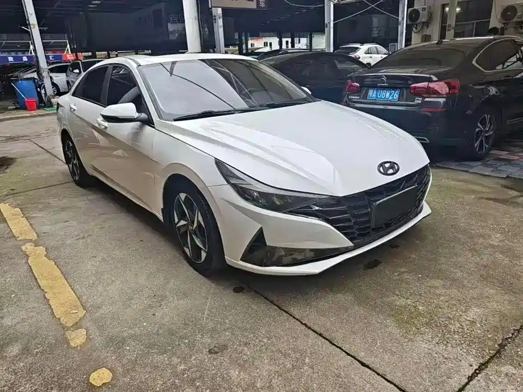 Hyundai Elantra 2021