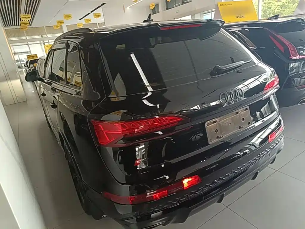 Audi Q7 2024