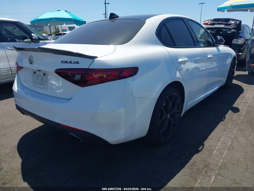 Alfa Romeo Giulia 2021