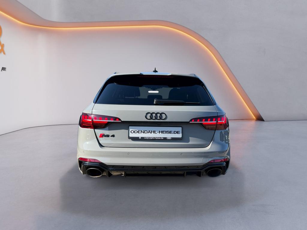 Audi RS4 2022