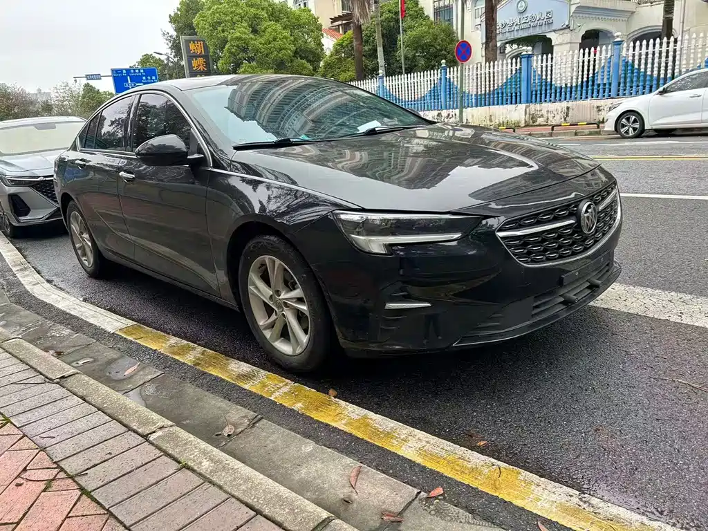 Buick Regal 2021