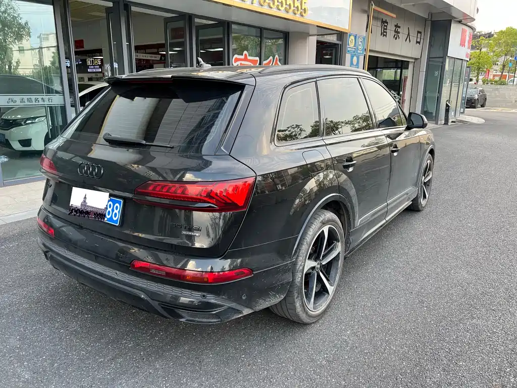 Audi Q7 2022