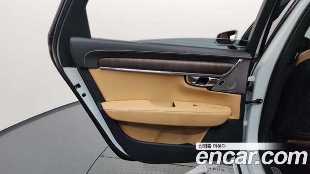 Volvo S90 2022