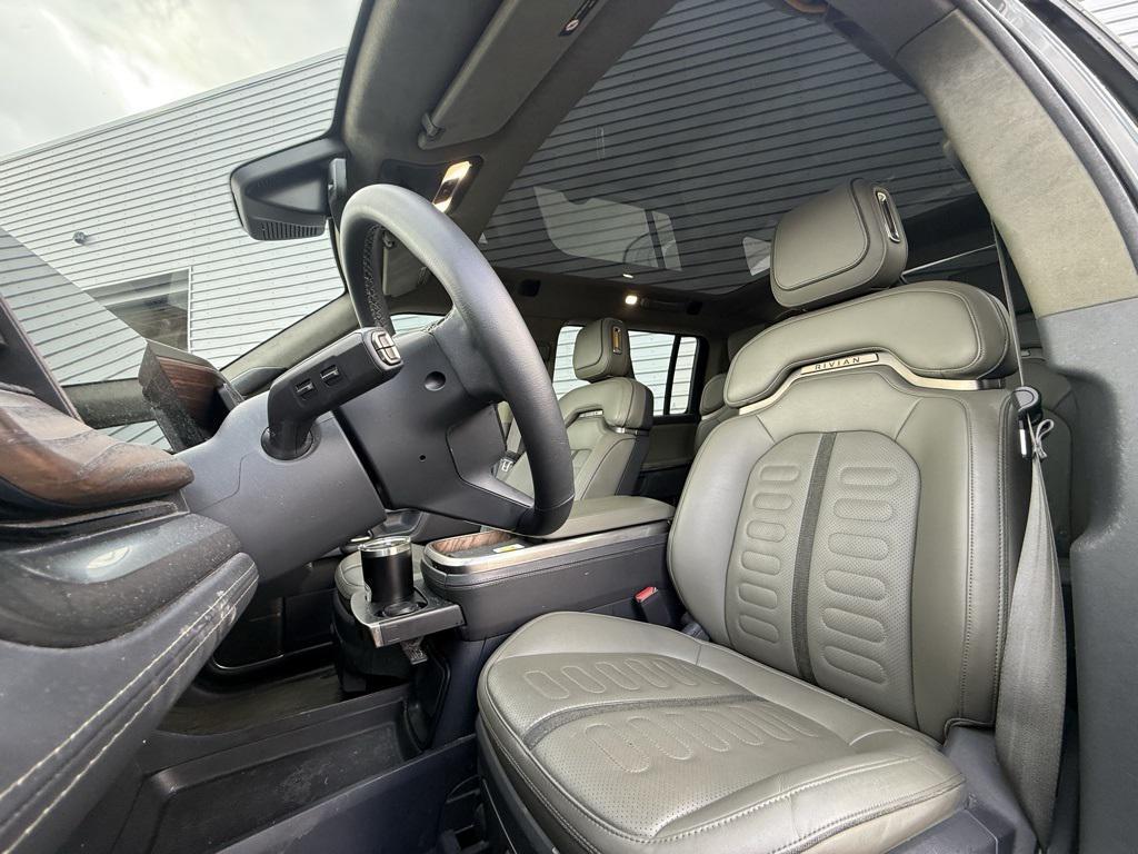 Rivian R1S 2022