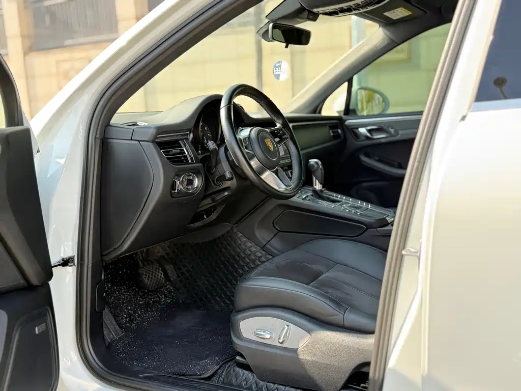 Porsche Macan 2022