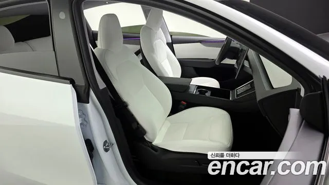 Tesla Model Y 2025