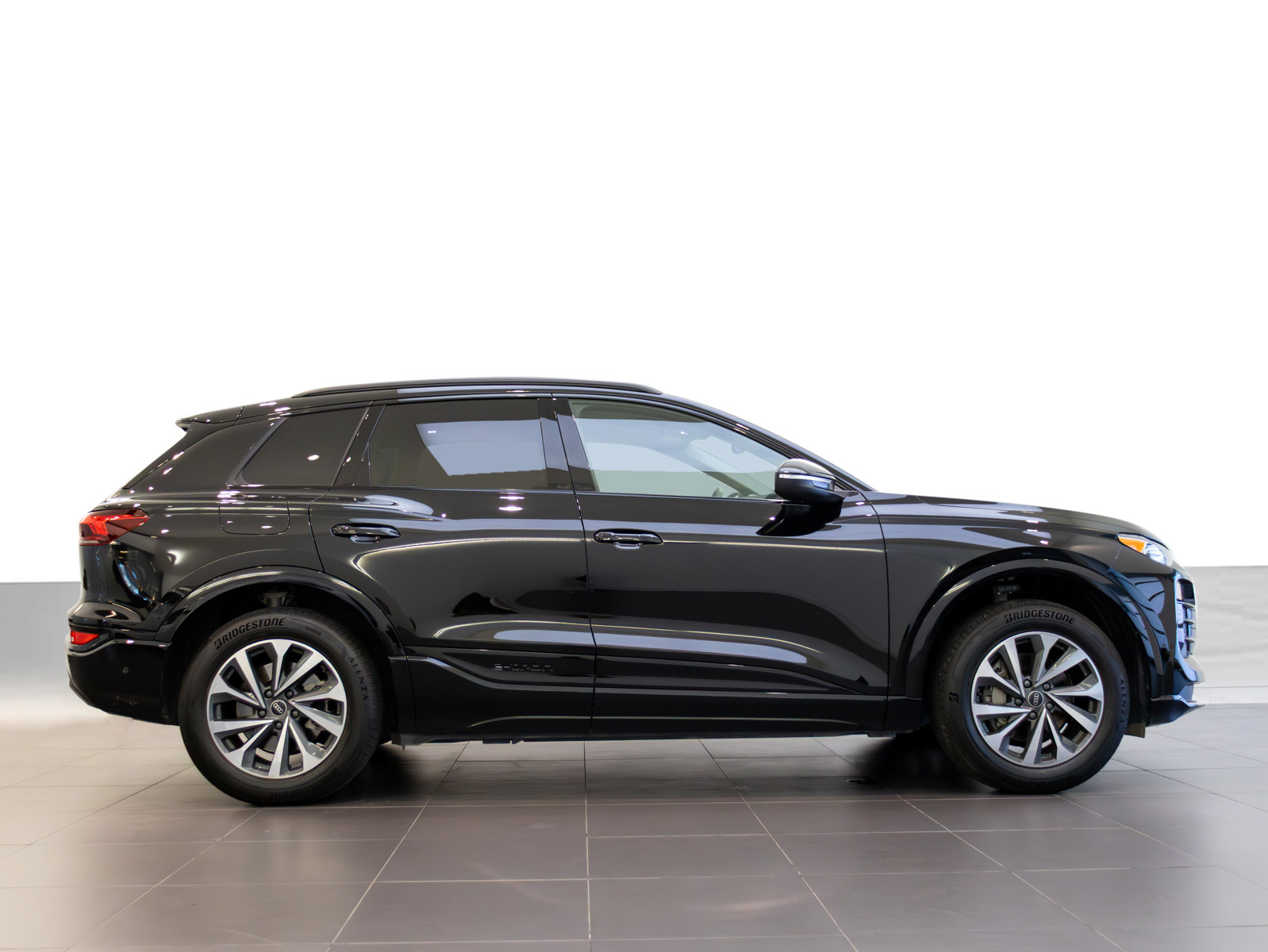 Audi Q6 e-tron 2025