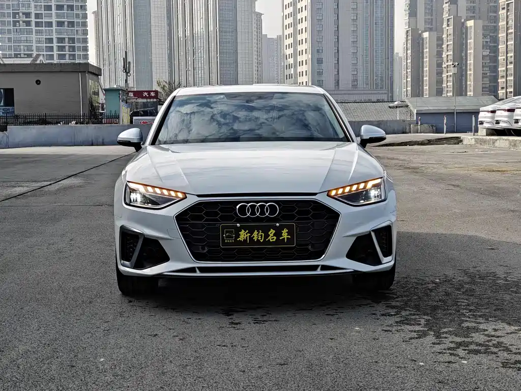 Audi A4 2023