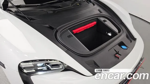 Porsche Taycan 2022